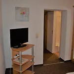 Konukevi Lindenhof Prien am Chiemsee