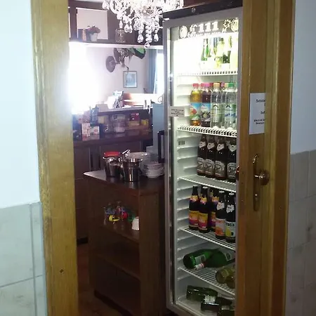 بنسيون ليندنهوف بيت ضيافة برين ام شيميسي
