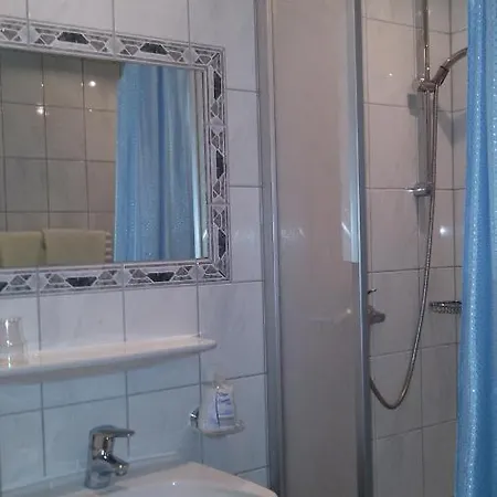 بنسيون ليندنهوف 3*