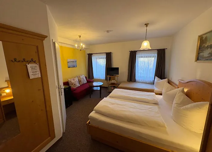 Lindenhof Гостевой дом 3*