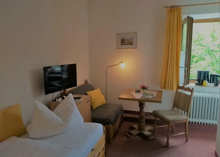 Lindenhof Гостевой дом 3*